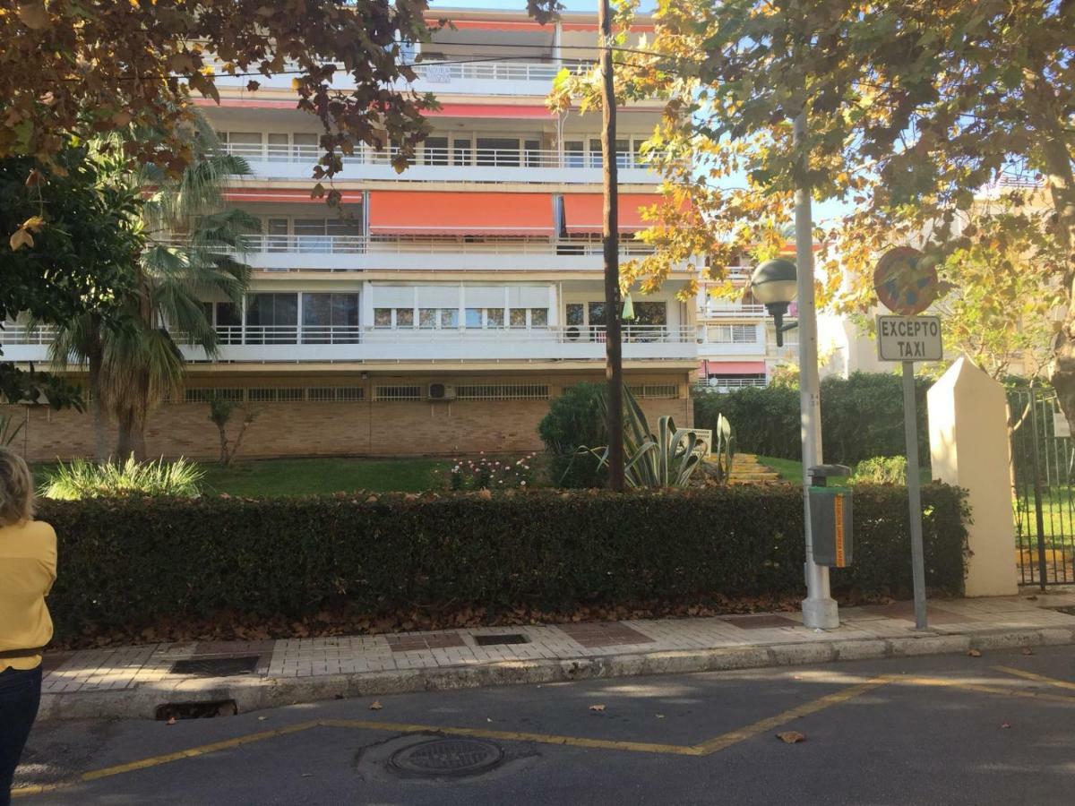 Apartamento La Carihuela - Urb. Eurosol Apartment Torremolinos Bagian luar foto
