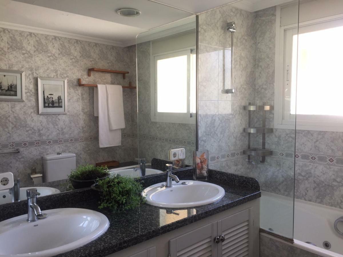 Apartamento La Carihuela - Urb. Eurosol Apartment Torremolinos Bagian luar foto